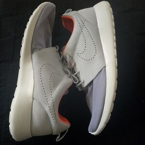 Nike Roshe One Premium Mens Size 11.5